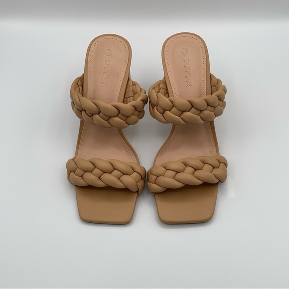 BRAIDED Slip on Sandal Size 7.5 Tan Vegan Leather Block Heel‎ Open Toe Neutral - Picture 2 of 14